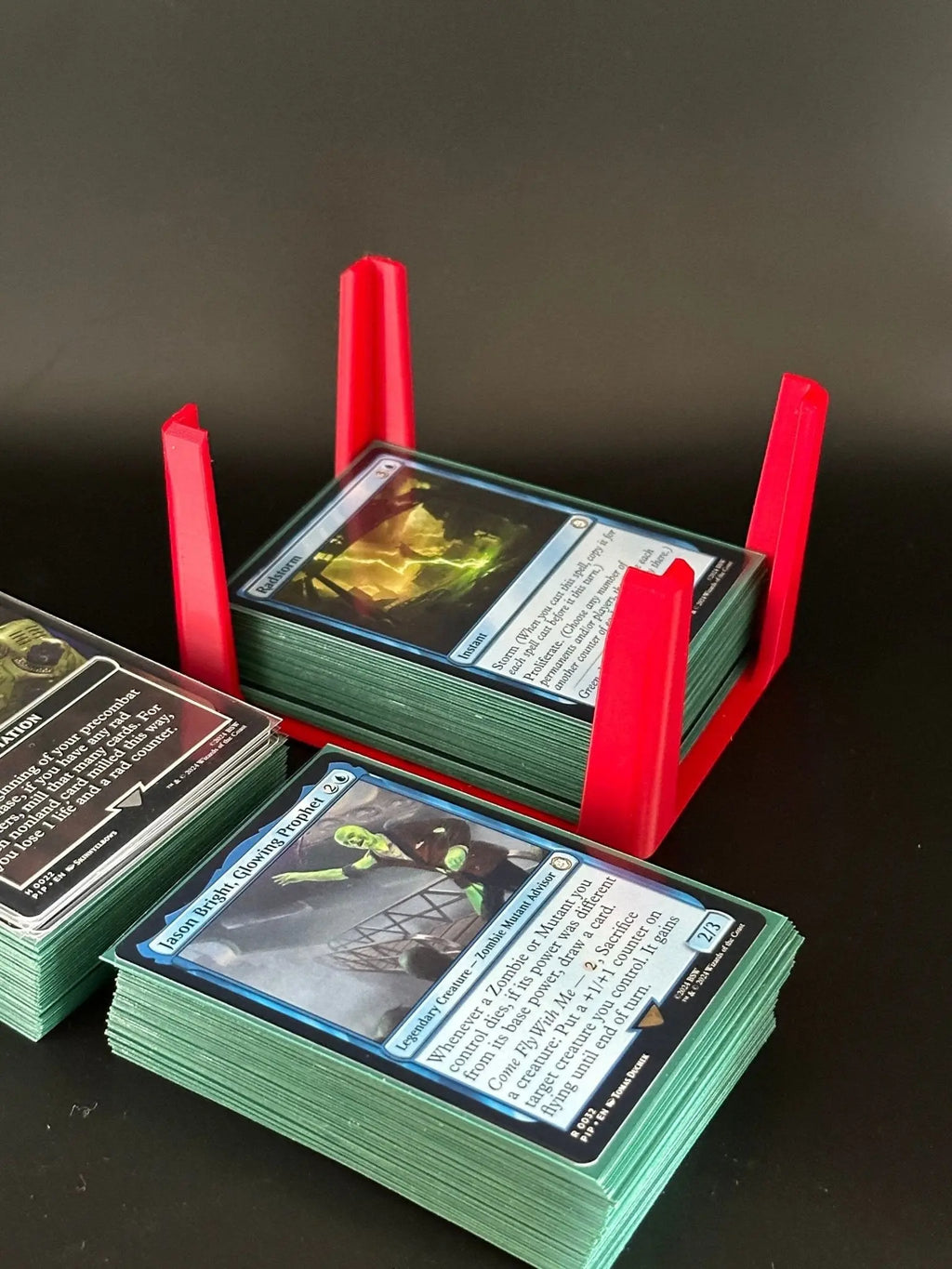 Deck Box for Magic the Gathering Commander (inc. Top Loader and card stand ) - Fits 100 + Single Sleeved Cards - Blubber Cove