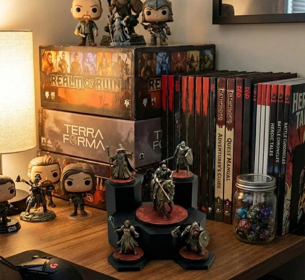 WarSplay Hero Mini tiered display riser for hero and commander miniatures